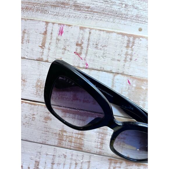 DIFF Eyewear 
Sunglasses Womens Black Cat Eye Polarized - Picture 2 of 4